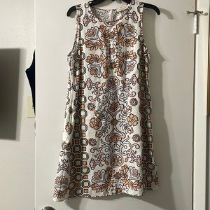 Tory Burch linen dress with pockets. I’m excellent condition